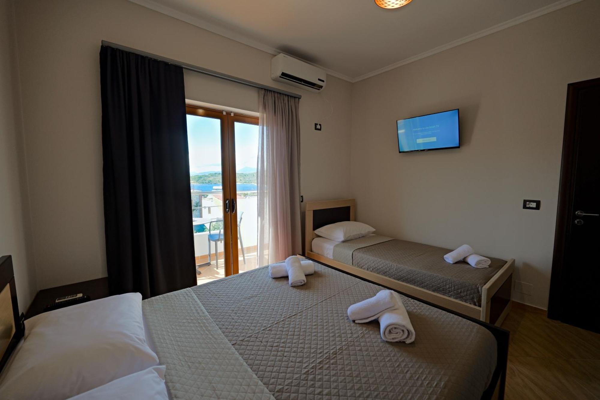 Hotel Deja Vu Ksamil Dış mekan fotoğraf