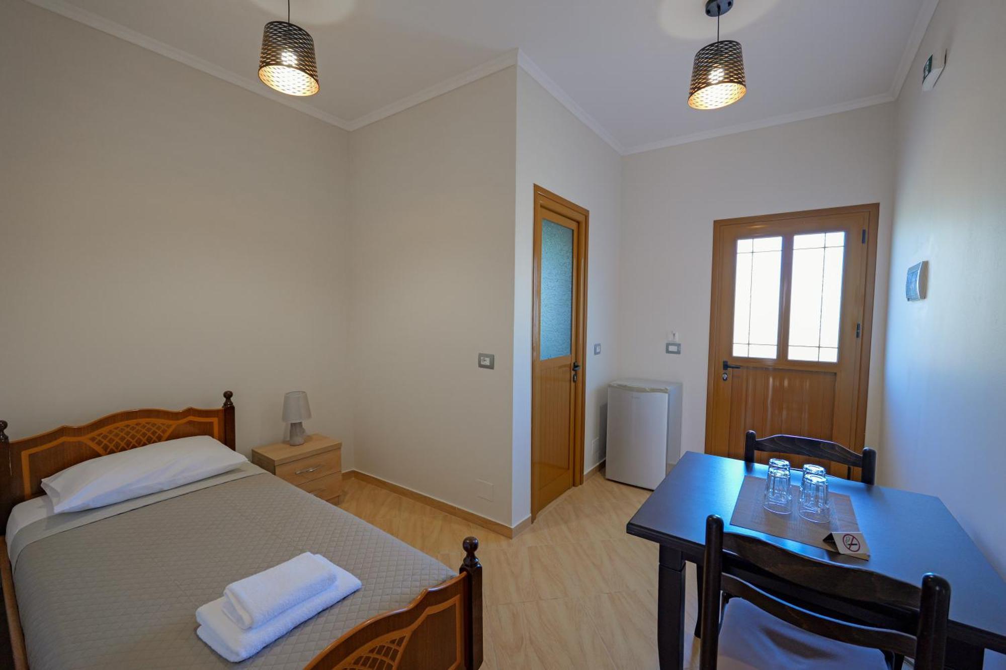 Hotel Deja Vu Ksamil Oda fotoğraf