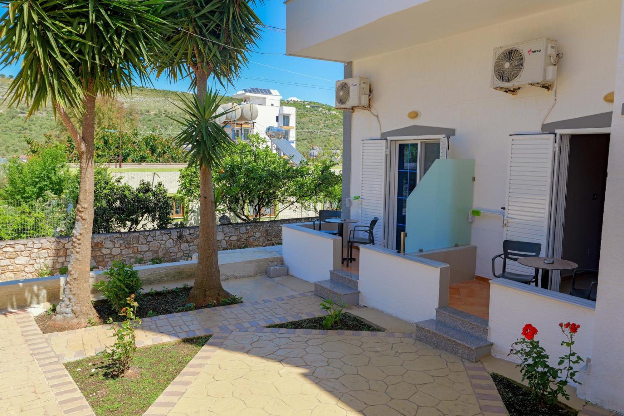 Hotel Deja Vu Ksamil Dış mekan fotoğraf