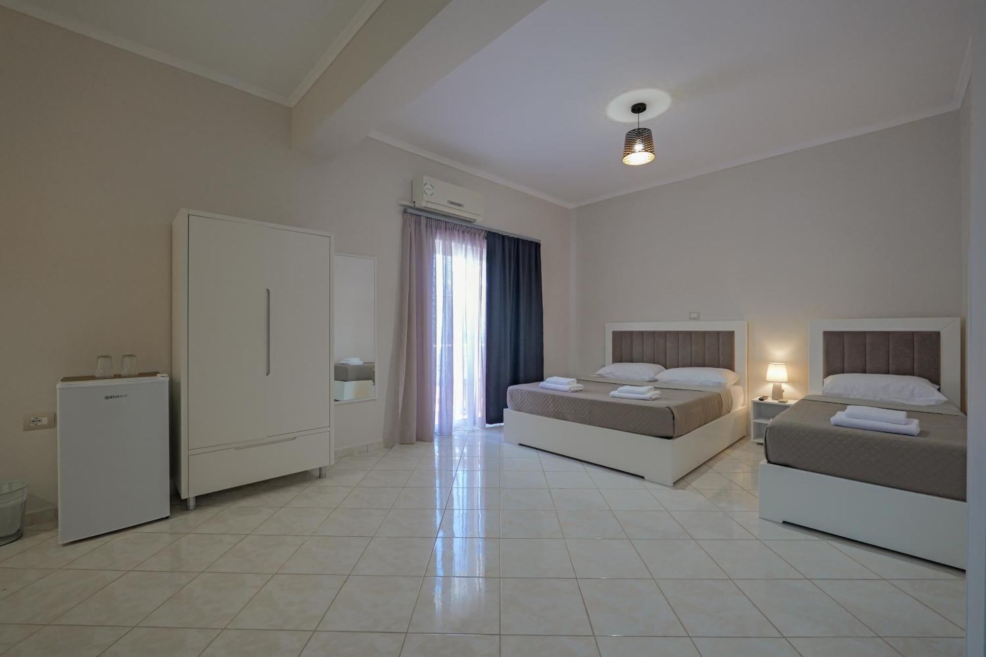 Hotel Deja Vu Ksamil Oda fotoğraf
