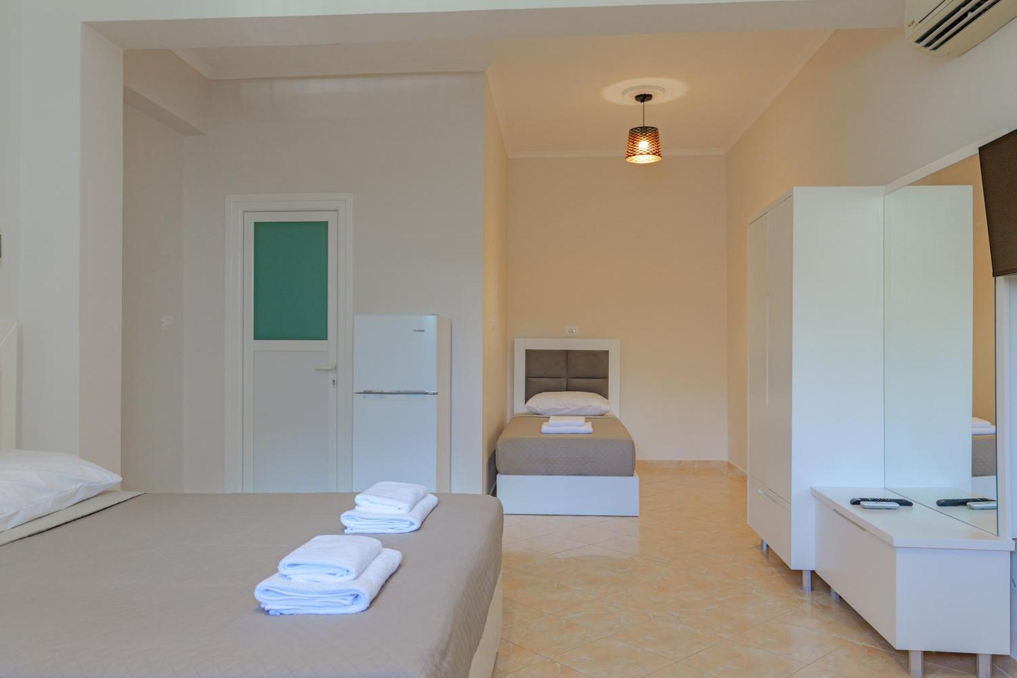 Hotel Deja Vu Ksamil Dış mekan fotoğraf