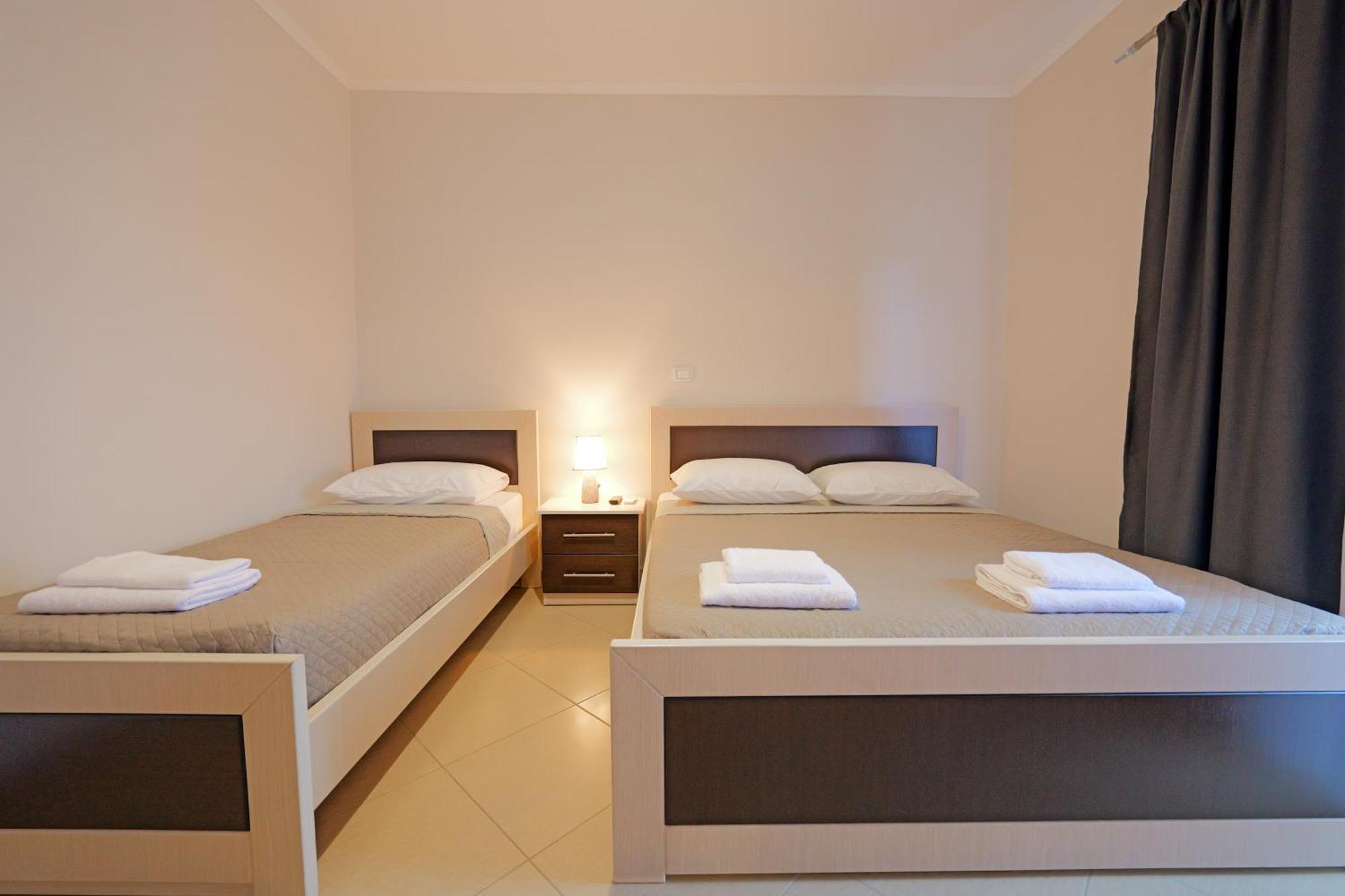 Hotel Deja Vu Ksamil Oda fotoğraf