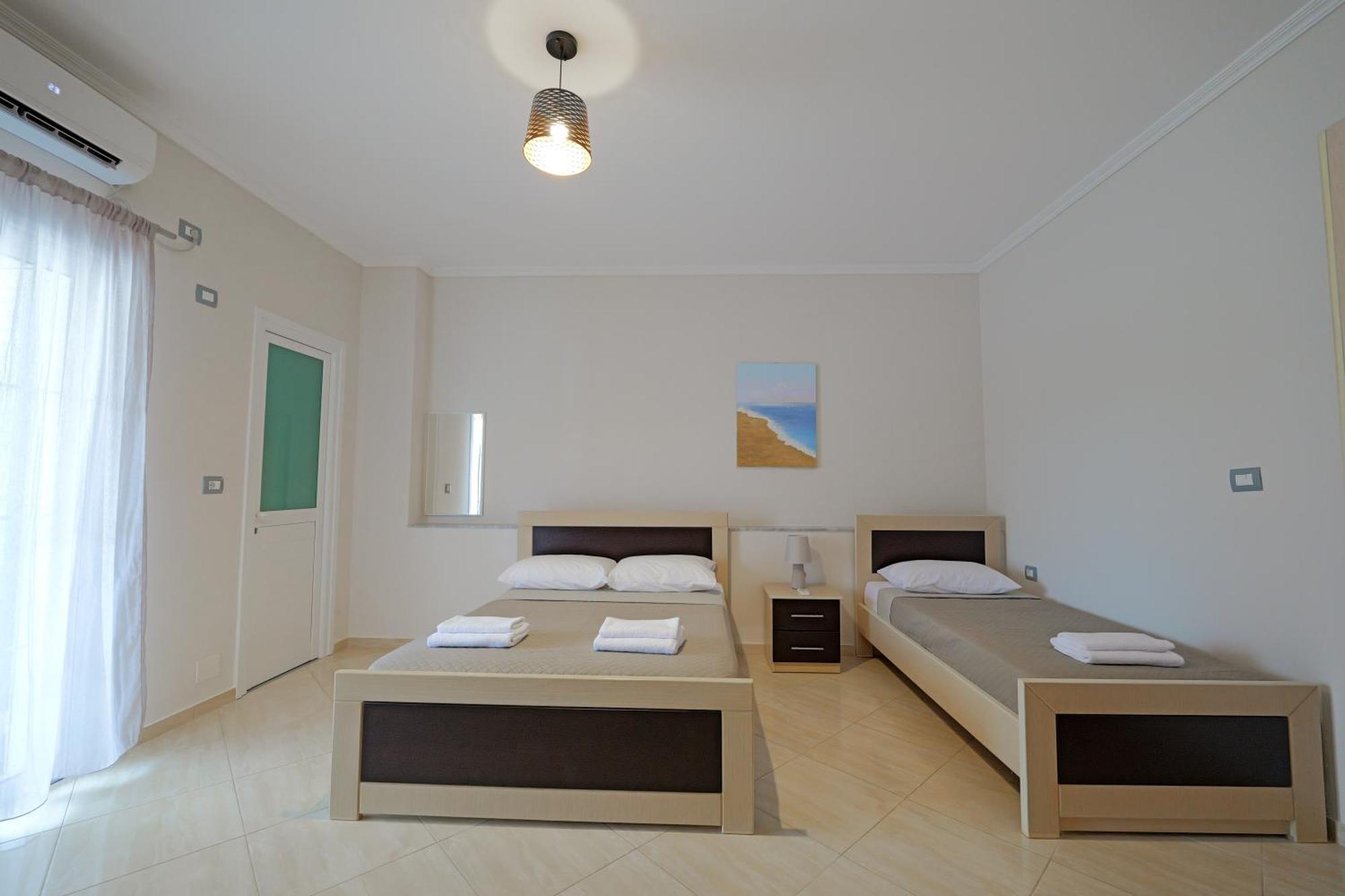 Hotel Deja Vu Ksamil Oda fotoğraf