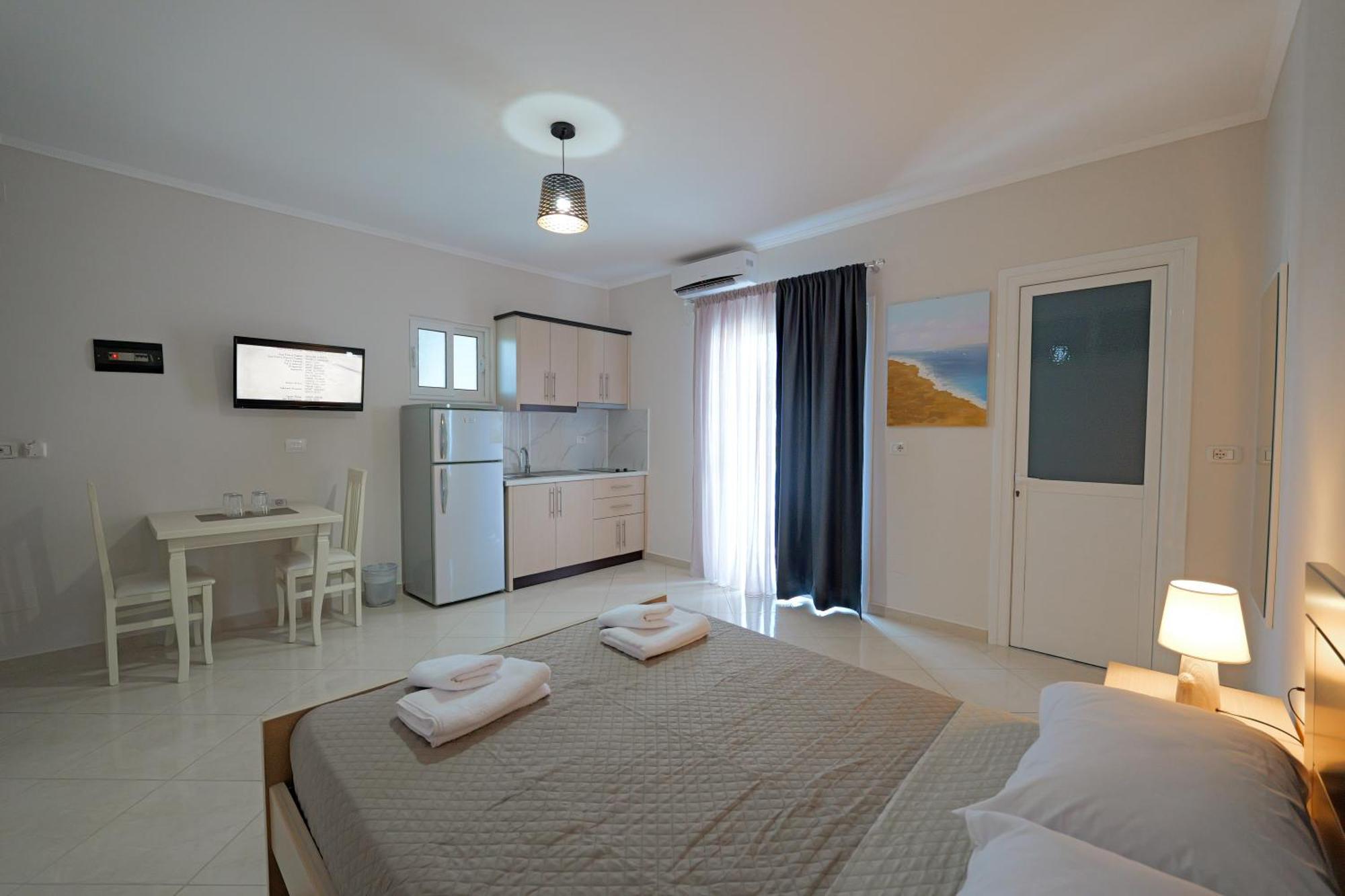 Hotel Deja Vu Ksamil Dış mekan fotoğraf
